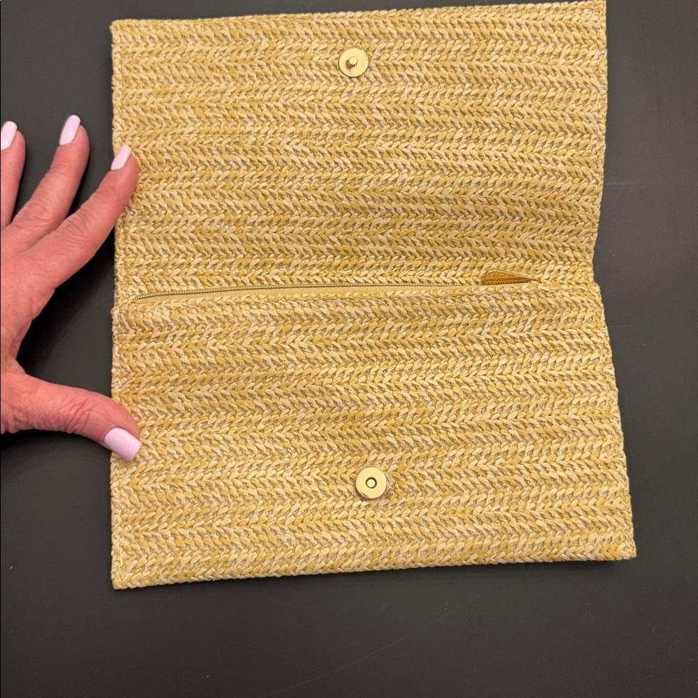 Dior Woven Straw Envelope Clutch in Light Yellow GWP - Picture 3 of 5